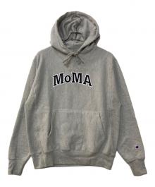 Champion REVERSE WEAVE×MoMA（チャンピオン リバース ウィーブ×モマ）の古着「MOMA ロゴフーディ/リバースウィーブフーディ」｜グレー