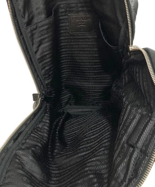 PRADA（プラダ）PRADA (プラダ) メタルプレートバッグ ブラック サイズ:-の古着・服飾アイテム