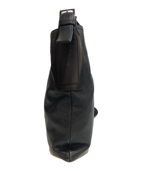 GIORGIO ARMANI（ジョルジオアルマーニ）GIORGIO ARMANI (ジョルジオアルマーニ) レザーショルダーバッグ ブラック サイズ:-の古着・服飾アイテム