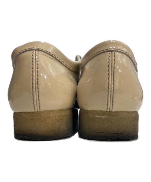 CLARKS（クラークス）CLARKS (クラークス) Supreme (シュプリーム) Patent Leather Wallabee/パテント ワラビー ベージュ サイズ:US7の古着・服飾アイテム