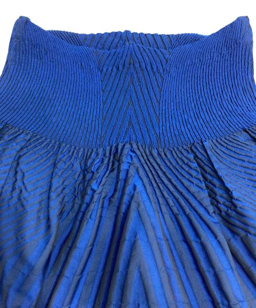 ISSEY MIYAKE（イッセイミヤケ）ISSEY MIYAKE (イッセイミヤケ) プリーツスカート ブルー サイズ:2の古着・服飾アイテム