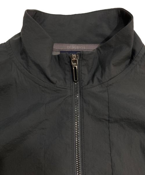 DESCENTE GOLF（デサントゴルフ）DESCENTE GOLF (デサントゴルフ) ナイロンストレッチフルジップジャージージャケット グレー サイズ:Mの古着・服飾アイテム
