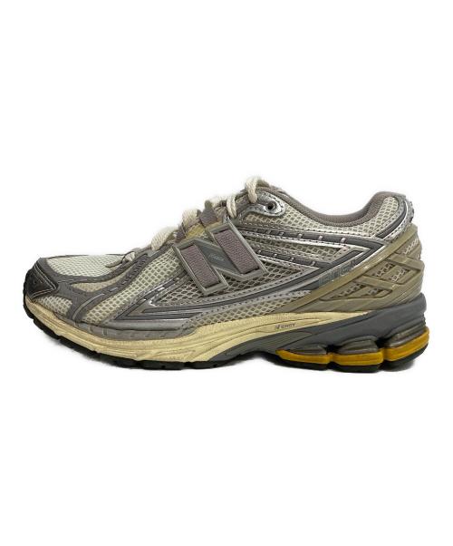 NEW BALANCE（ニューバランス）NEW BALANCE (ニューバランス) M1906RRD シルバー×ホワイト サイズ:23.5の古着・服飾アイテム
