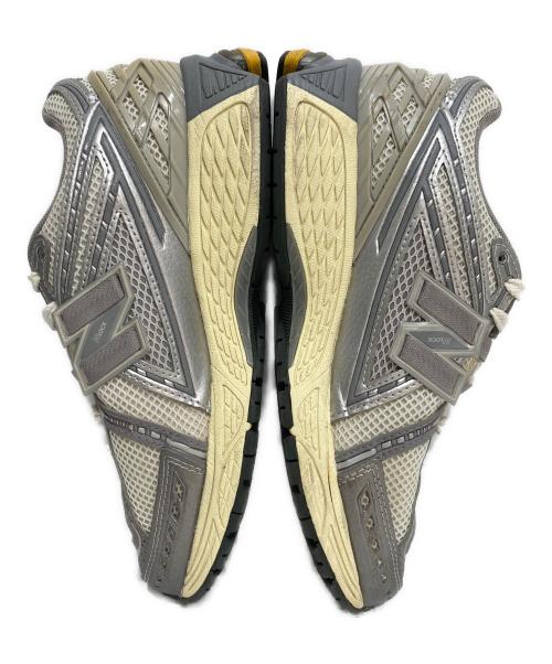NEW BALANCE（ニューバランス）NEW BALANCE (ニューバランス) M1906RRD シルバー×ホワイト サイズ:23.5の古着・服飾アイテム