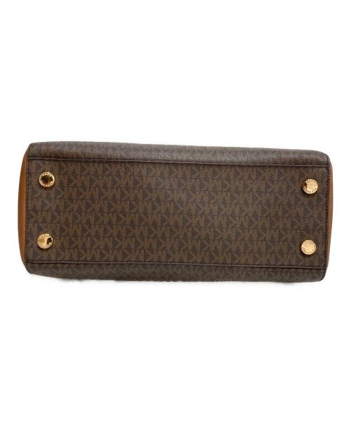 MICHAEL KORS（マイケルコース）MICHAEL KORS (マイケルコース) AVRIL サッチェル エクストラスモール - MKシグネチャー ブラウンの古着・服飾アイテム