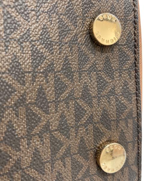 MICHAEL KORS（マイケルコース）MICHAEL KORS (マイケルコース) AVRIL サッチェル エクストラスモール - MKシグネチャー ブラウンの古着・服飾アイテム