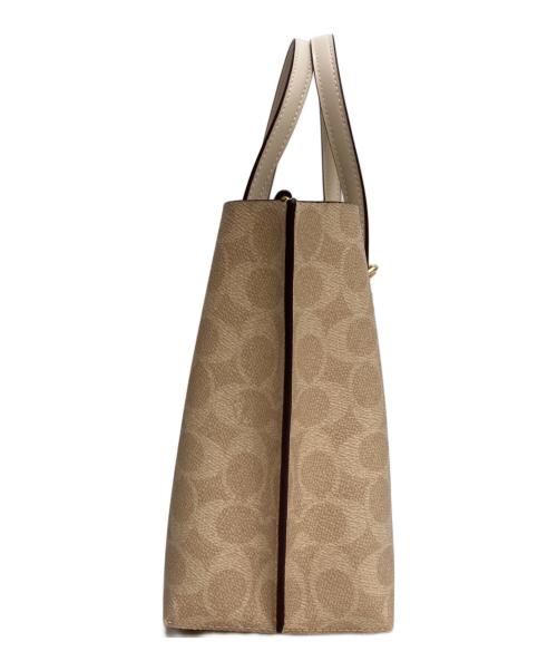 COACH（コーチ）COACH (コーチ) モリー トート バッグ 25・シグネチャー キャンバス アイボリーの古着・服飾アイテム