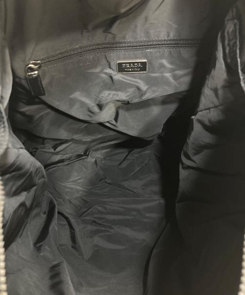 PRADA（プラダ）PRADA (プラダ) 三角プレートレザーバッグ ブラックの古着・服飾アイテム