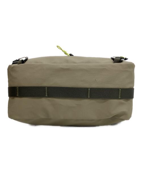 ELLIKER（エリカー）ELLIKER (エリカー) Nidder Roll Top Crossbody Bag 6L ネイダー ロールトップ クロスボディバッグ 6L グリーンの古着・服飾アイテム