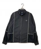 FRED PERRYフレッドペリー）の古着「Piped Shell Jacket」｜グレー