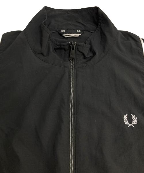 FRED PERRY（フレッドペリー）FRED PERRY (フレッドペリー) Piped Shell Jacket グレー サイズ:Lの古着・服飾アイテム