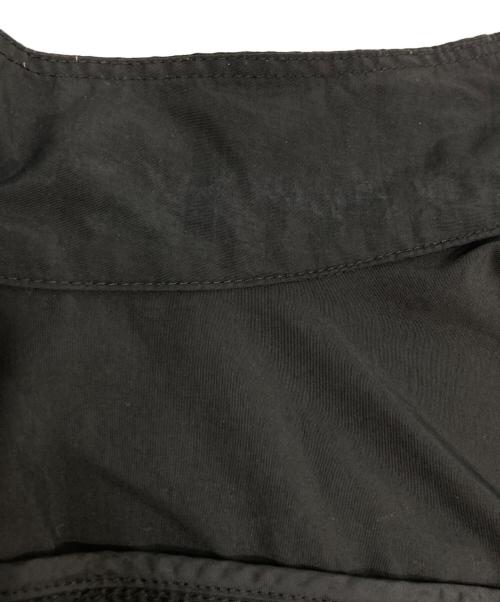 FRED PERRY（フレッドペリー）FRED PERRY (フレッドペリー) Piped Shell Jacket グレー サイズ:Lの古着・服飾アイテム