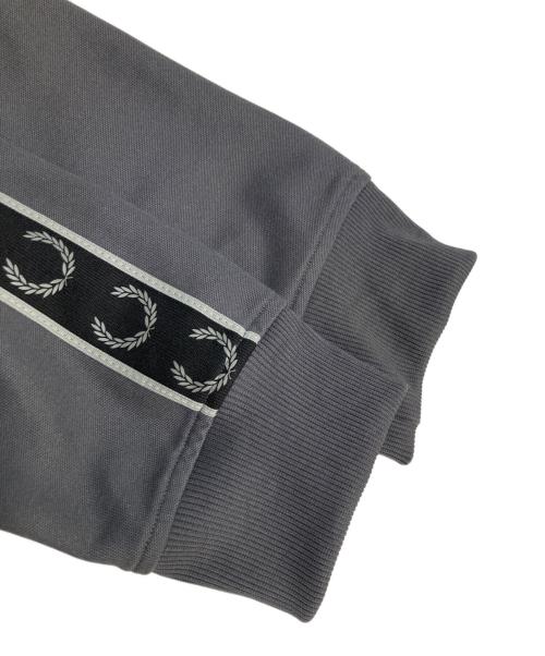 FRED PERRY（フレッドペリー）FRED PERRY (フレッドペリー) Contrast Tape Track Jacket コントラスト テープ トラック ジャケット グレー サイズ:XLの古着・服飾アイテム