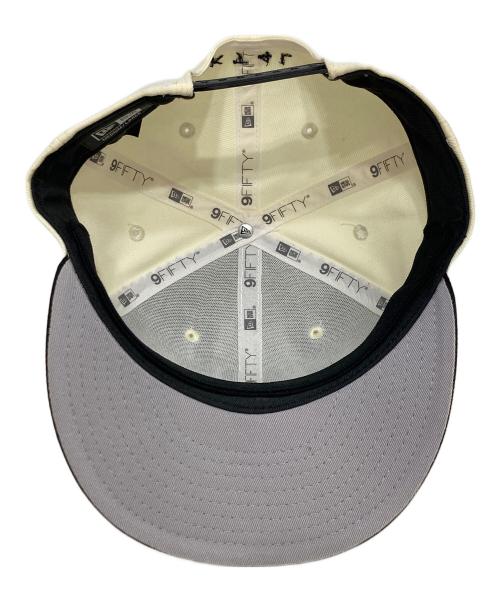 New Era（ニューエラ）New Era (ニューエラ) KANDYTOWN (キャンディタウン) THE CAP (ザ キャップ) 9FIFTY collection キャップ ベージュ×ブラックの古着・服飾アイテム