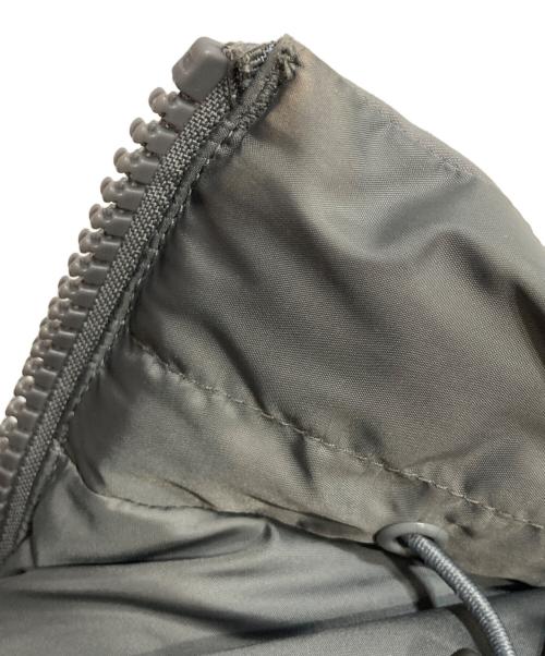 BEAMS（ビームス）BEAMS (ビームス) ワイドフィット Dermizax (TM) リバーシブル ダウンジャケット グレー サイズ:Lの古着・服飾アイテム