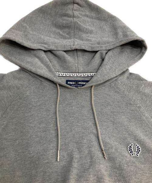 FRED PERRY（フレッドペリー）FRED PERRY (フレッドペリー) プルオーバーパーカー グレー サイズ:Mの古着・服飾アイテム