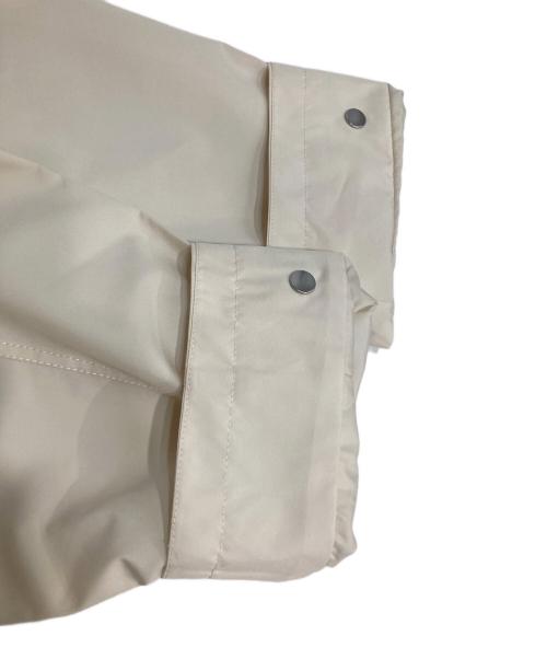 AIGLE（エーグル）AIGLE (エーグル) 防風 透湿 GORE-TEX WINDSTOPPER ゴアテックスウインドストッパー ジャケット アイボリー サイズ:XLの古着・服飾アイテム