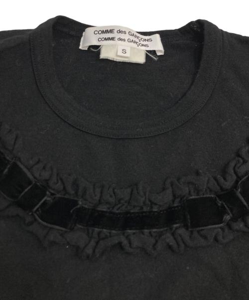 COMME des GARCONS COMME des GARCONS（コムデギャルソン コムデギャルソン）COMME des GARCONS COMME des GARCONS (コムデギャルソン コムデギャルソン) ウール フリル リボン装飾 クルーネックニット ブラック サイズ:Sの古着・服飾アイテム