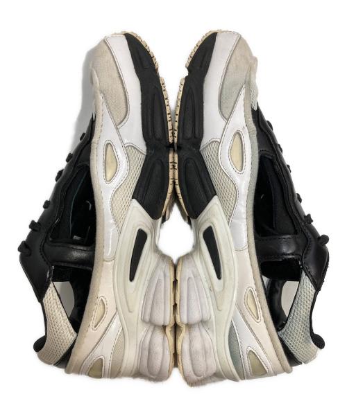adidas（アディダス）adidas (アディダス) RAF SIMONS (ラフシモンズ) Replicant Ozweego/レプリカント オズウィーゴ ホワイト×ブラック サイズ:26.5の古着・服飾アイテム