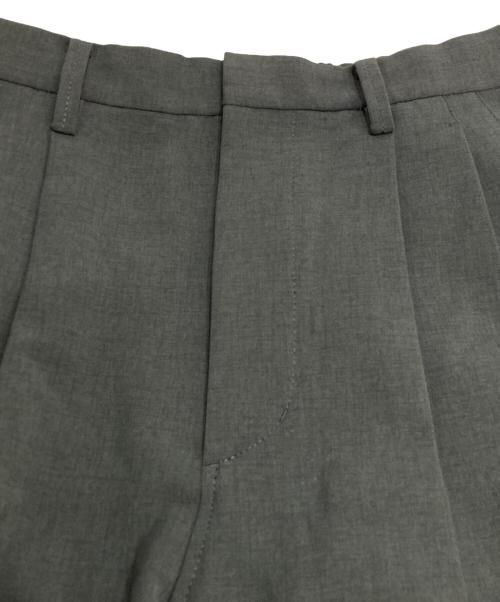 Spick and Span（スピック＆スパン）Spick and Span (スピック＆スパン) ダブルクロスツータックパンツ グレー サイズ:36の古着・服飾アイテム