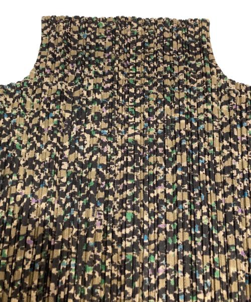 PLEATS PLEASE（プリーツプリーズ）PLEATS PLEASE (プリーツプリーズ) 総柄プリーツカットソー ベージュ×ブラック サイズ:3の古着・服飾アイテム