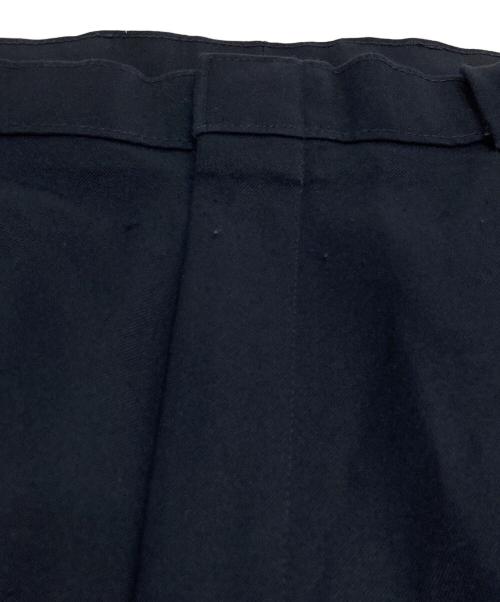LEVI'S ACTION SLACKS（リーバイスアクションスラックス）LEVI'S ACTION SLACKS (リーバイスアクションスラックス) テーパードパンツ ブラック サイズ:W34の古着・服飾アイテム