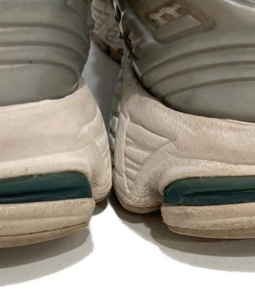 NEW BALANCE（ニューバランス）NEW BALANCE (ニューバランス) M1906ローカットスニーカー シルバー×ホワイト サイズ:24.5の古着・服飾アイテム