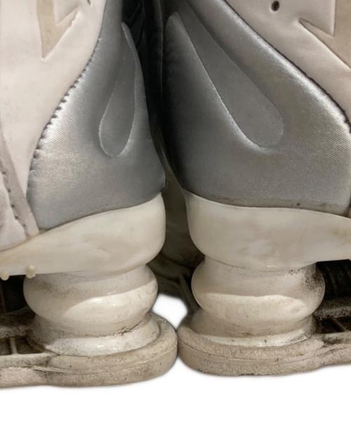 NIKE（ナイキ）NIKE (ナイキ) Women's Shox R4 ホワイト サイズ:23の古着・服飾アイテム