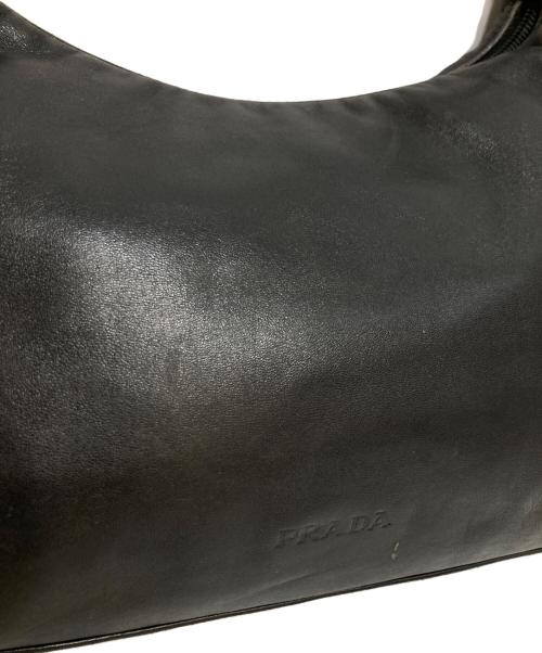PRADA（プラダ）PRADA (プラダ) プラスチックハンドル レザー ワンショルダーバッグ ブラックの古着・服飾アイテム