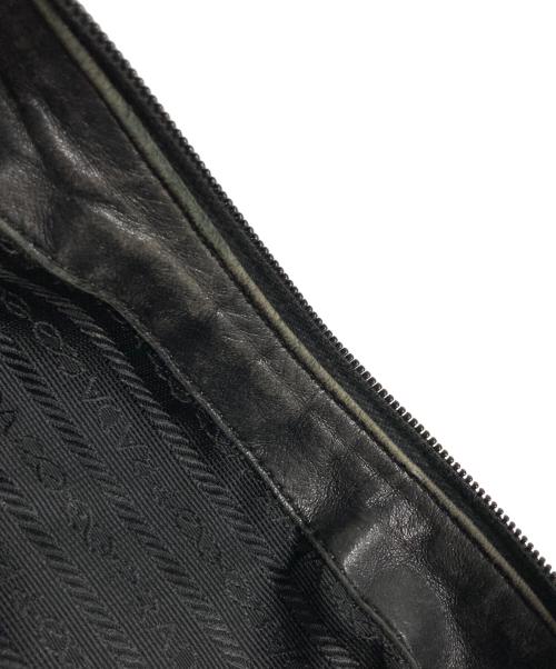 PRADA（プラダ）PRADA (プラダ) プラスチックハンドル レザー ワンショルダーバッグ ブラックの古着・服飾アイテム