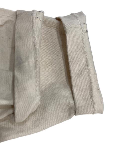 TANAKA（タナカ）TANAKA (タナカ) ステンシル加工デニムトラウザー ホワイト サイズ:25の古着・服飾アイテム