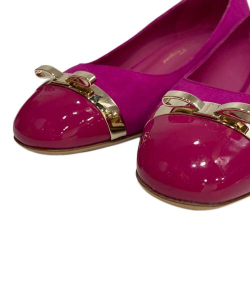Salvatore Ferragamo（サルヴァトーレ フェラガモ）Salvatore Ferragamo (サルヴァトーレ フェラガモ) VULCI スウェードパンプス ピンク×パープル サイズ:7 1/2の古着・服飾アイテム