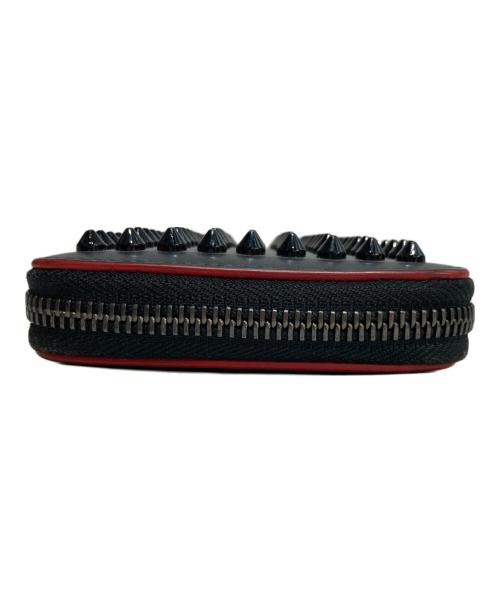 Christian Louboutin（クリスチャン・ルブタン）Christian Louboutin (クリスチャン・ルブタン) PAROS/パロス スタッズ コンパクトウォレット ブラックの古着・服飾アイテム