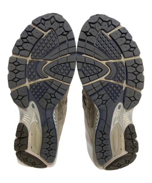 NEW BALANCE（ニューバランス）NEW BALANCE (ニューバランス) m2002 ローカットスニーカー グレー サイズ:28の古着・服飾アイテム