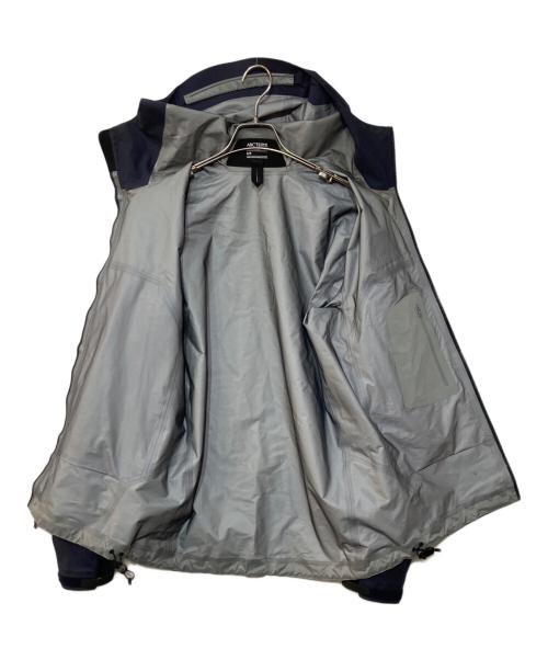 ARC'TERYX（アークテリクス）ARC'TERYX (アークテリクス) BETA JACKET ベータ ジャケット ネイビー サイズ:Sの古着・服飾アイテム