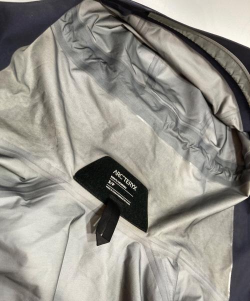 ARC'TERYX（アークテリクス）ARC'TERYX (アークテリクス) BETA JACKET ベータ ジャケット ネイビー サイズ:Sの古着・服飾アイテム
