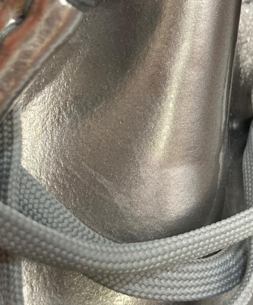 CLARKS（クラークス）CLARKS (クラークス) Wallabee 2604 Silver Patent ワラビー 2604 シルバーパテント シルバー サイズ:UK7の古着・服飾アイテム
