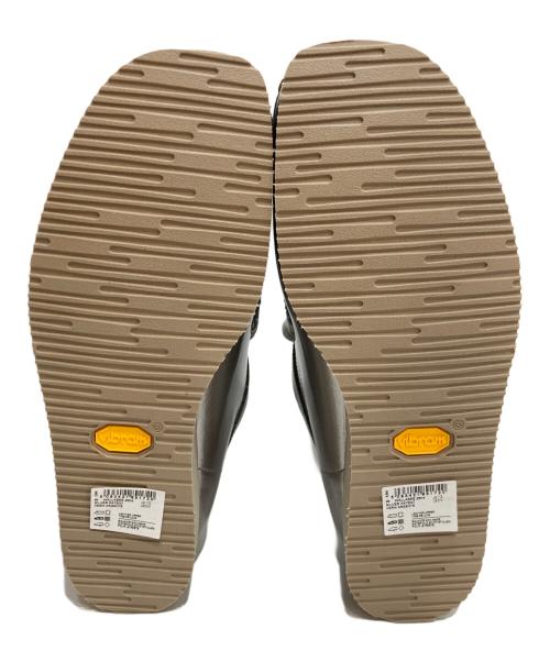 CLARKS（クラークス）CLARKS (クラークス) Wallabee 2604 Silver Patent ワラビー 2604 シルバーパテント シルバー サイズ:UK7の古着・服飾アイテム