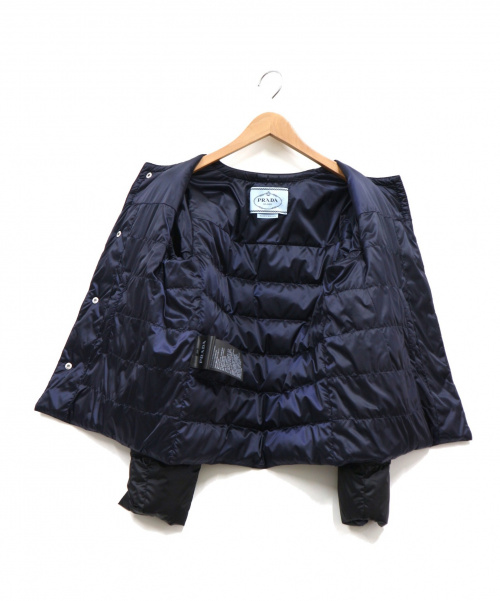 PRADA（プラダ）PRADA (プラダ) ノーカラーダウンジャケット ブラック サイズ:38の古着・服飾アイテム