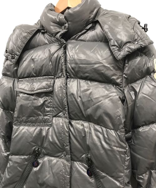 MONCLER（モンクレール）MONCLER (モンクレール) ダウンジャケット グレー サイズ:3の古着・服飾アイテム
