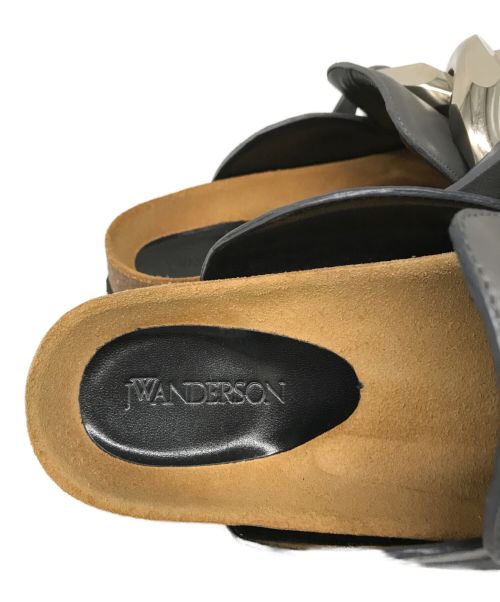 J.W.ANDERSON（ジェイダブリューアンダーソン）J.W.ANDERSON (ジェイダブリューアンダーソン) チェーンローファーサンダル グレー サイズ:37の古着・服飾アイテム