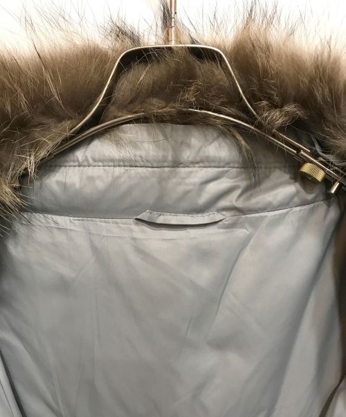 BRUNELLO CUCINELLI（ブルネロクチネリ）BRUNELLO CUCINELLI (ブルネロクチネリ) ダウンコート/DK51425 グレー サイズ:44の古着・服飾アイテム