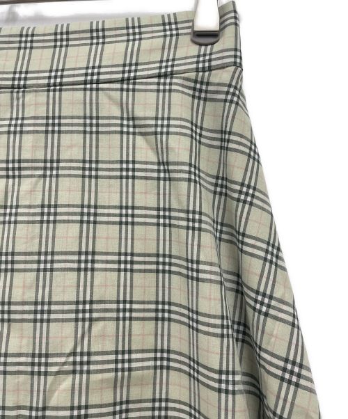 BLUE LABEL CRESTBRIDGE（ブルーレーベルクレストブリッジ）BLUE LABEL CRESTBRIDGE (ブルーレーベルクレストブリッジ) マイクロスパンポプリンスカート/55S16591 グリーン サイズ:Mの古着・服飾アイテム