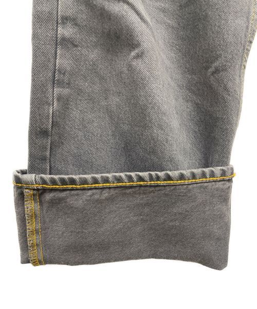 DEVELOPMENT INUSAGE（ディベロップメントインアスエイジ）DEVELOPMENT INUSAGE (ディベロップメントインアスエイジ) デニムパンツ グレー サイズ:Sの古着・服飾アイテム