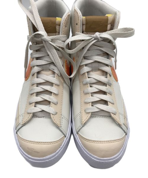 NIKE（ナイキ）NIKE (ナイキ) BLAZER MID 77 EMB/ブレザー ミッド 77 エンベデッド ファントム/パールホワイト/エレメンタルゴールド/ホットカリー/DQ7674-001 ベージュ サイズ:27.5の古着・服飾アイテム