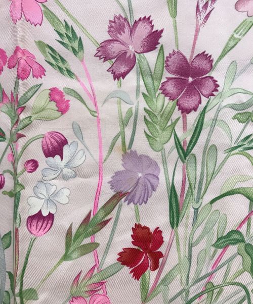 HERMES（エルメス）HERMES (エルメス) カレ90 ピンク×ホワイトの古着・服飾アイテム