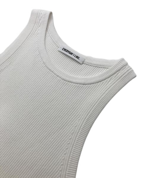 EVERYDAY I LIKE.（エヴリデイ アイ ライク）EVERYDAY I LIKE. (エヴリデイ アイ ライク) ALFRED Cropped タンクトップ ホワイト サイズ:-の古着・服飾アイテム