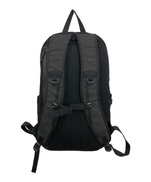 MONCLER GENIUS 7（モンクレール ジーニアス 7）MONCLER GENIUS 7 (モンクレール ジーニアス 7) FRAGMENT (フラッグメント) モンクレール×フラグメントデザイン ロゴ バックパック/F209U5A70000 02SL ブラックの古着・服飾アイテム