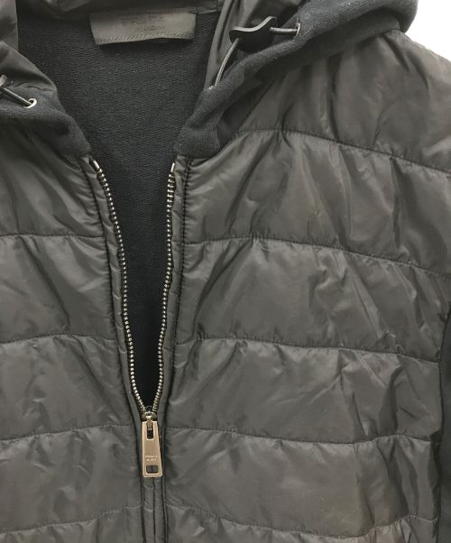 PRADA（プラダ）PRADA (プラダ) ジップアップ中綿ブルゾン/SJC574/ダウンジャケット/ジップジャケット ブラック サイズ:Ｍの古着・服飾アイテム