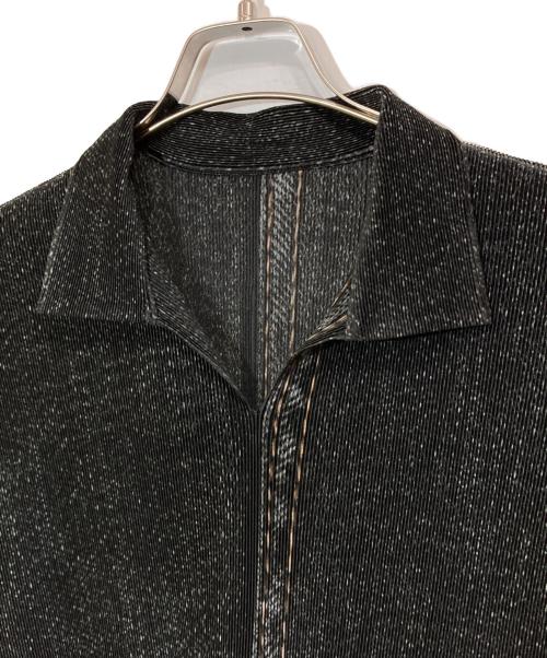 PLEATS PLEASE（プリーツプリーズ）PLEATS PLEASE (プリーツプリーズ) デニム転写プリーツブラウス ブラック サイズ:3の古着・服飾アイテム